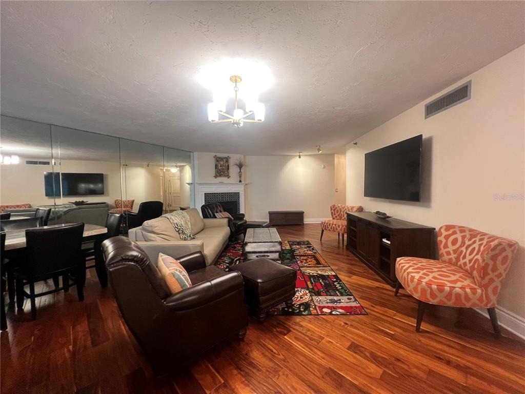1600 Gulf Boulevard - Photo 9