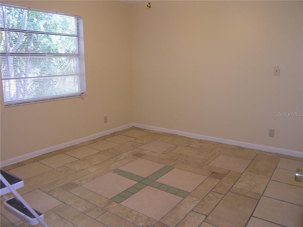 2051 Sunset Grove Lane - Photo 5