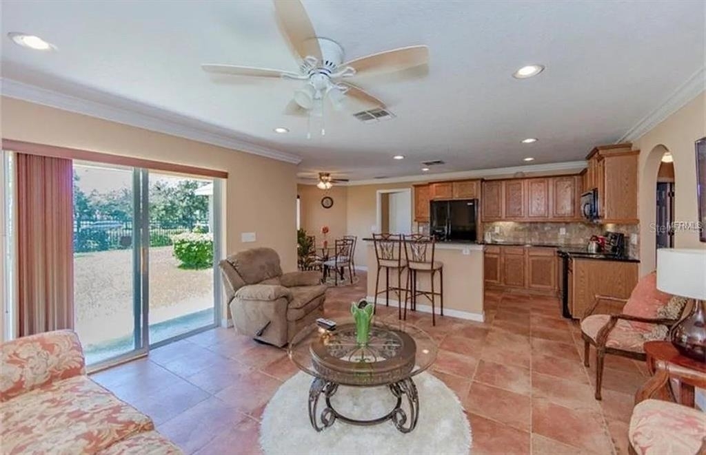 1904 Commander Way - Photo 4