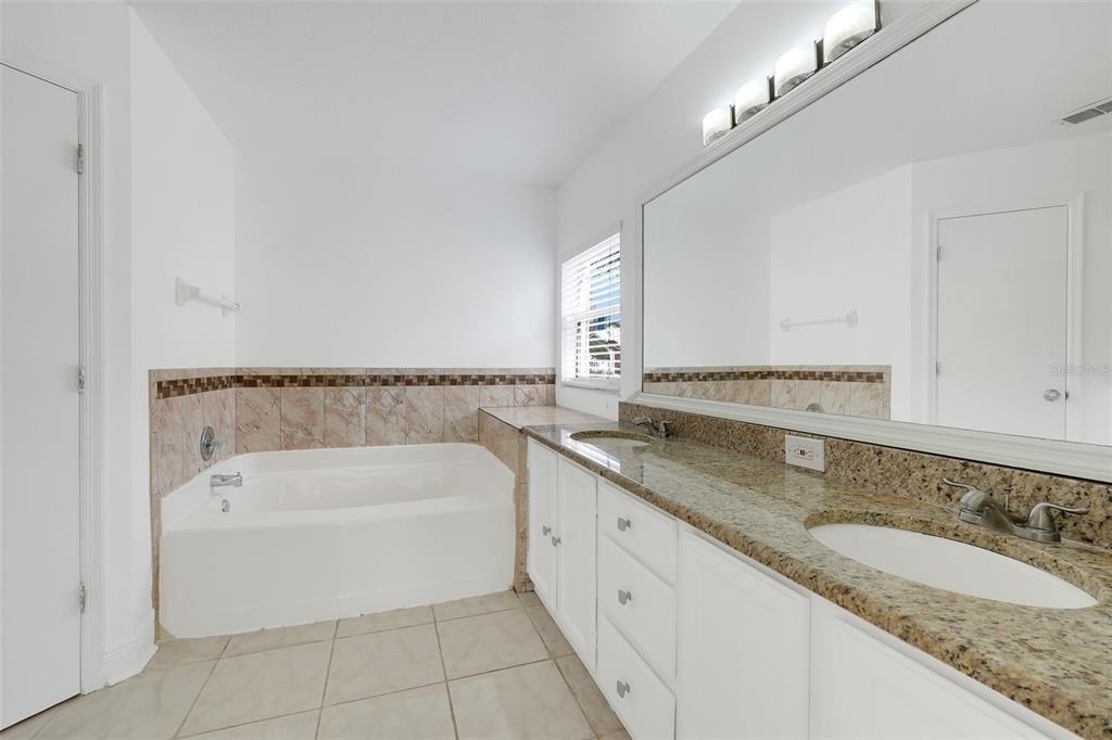 4420 Withrowwood Court - Photo 22