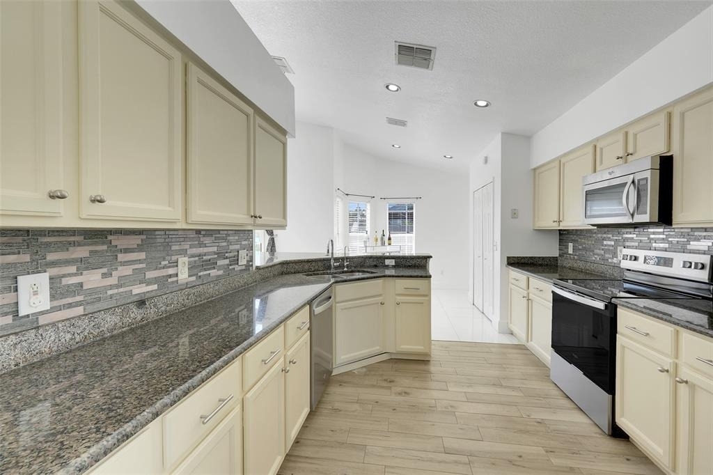 4420 Withrowwood Court - Photo 15