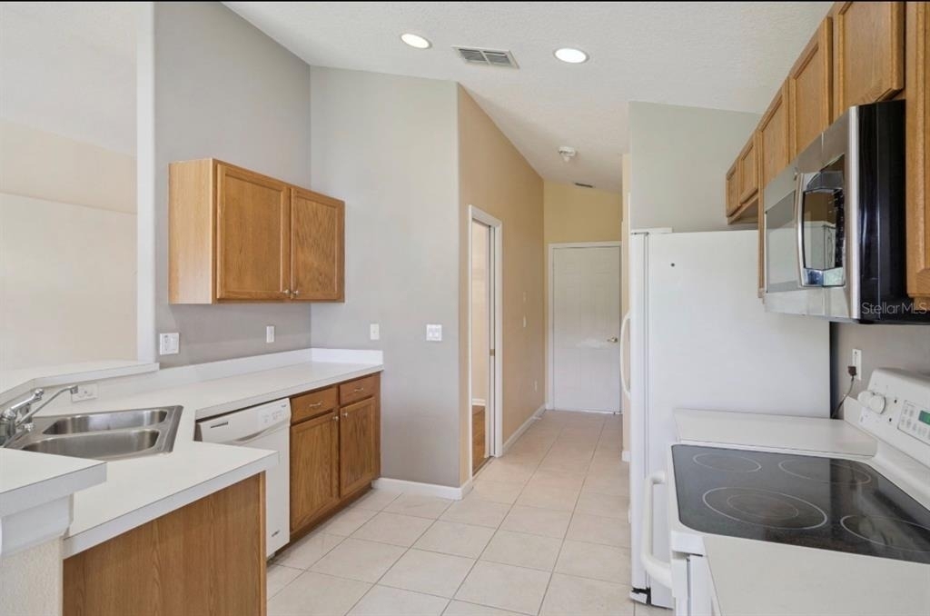 15723 Markham Drive - Photo 6