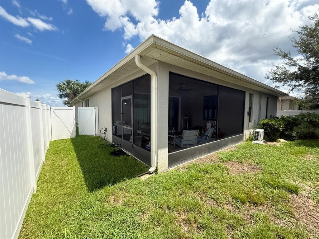 2524 Fontaine Drive - Photo 3