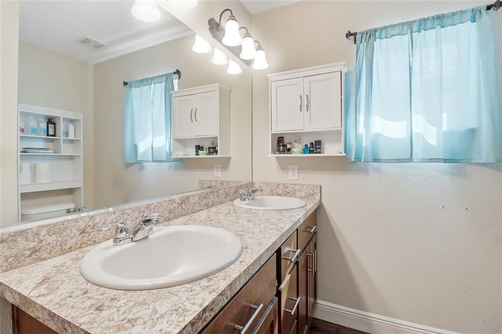 3038 E Rogers Street - Photo 10
