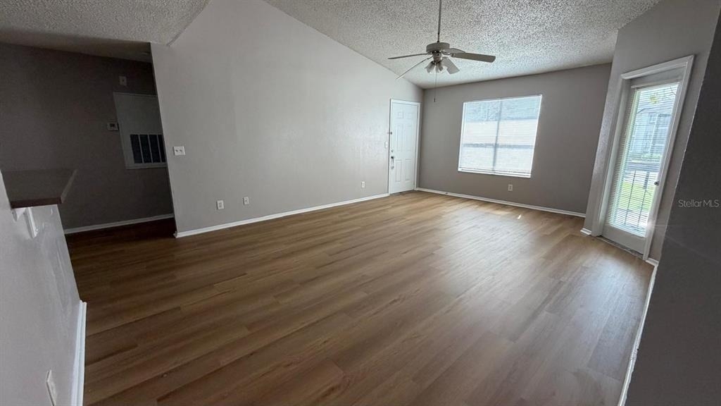 2260 Cascades Boulevard - Photo 2