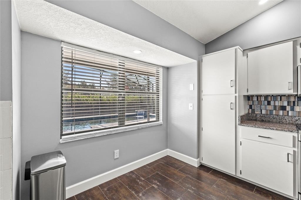 9508 Pine Terrace Court - Photo 13