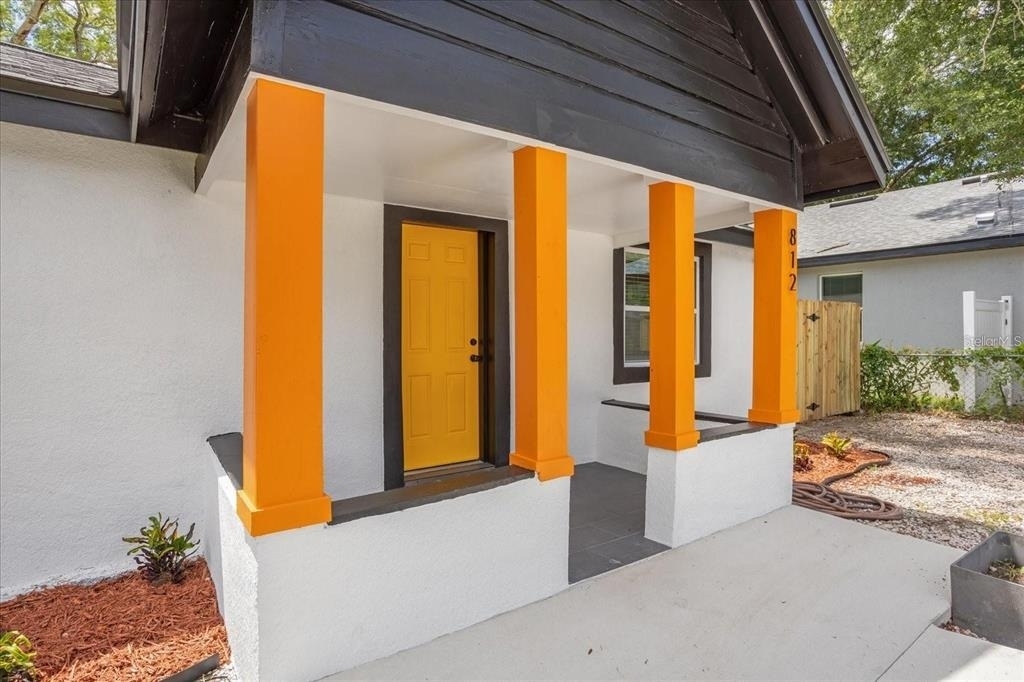 812 W Miller Street - Photo 2