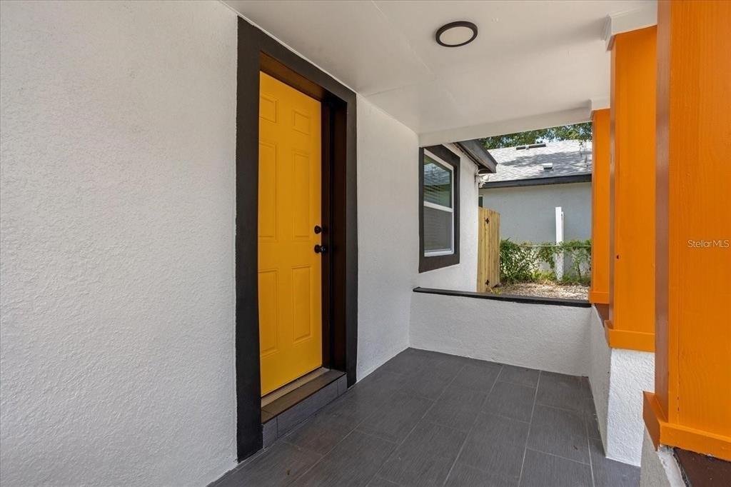 812 W Miller Street - Photo 1