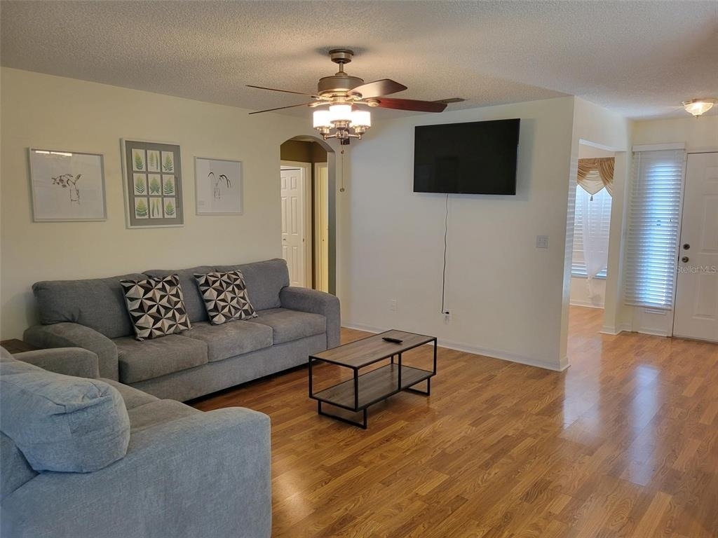 2160 Addison Avenue - Photo 3