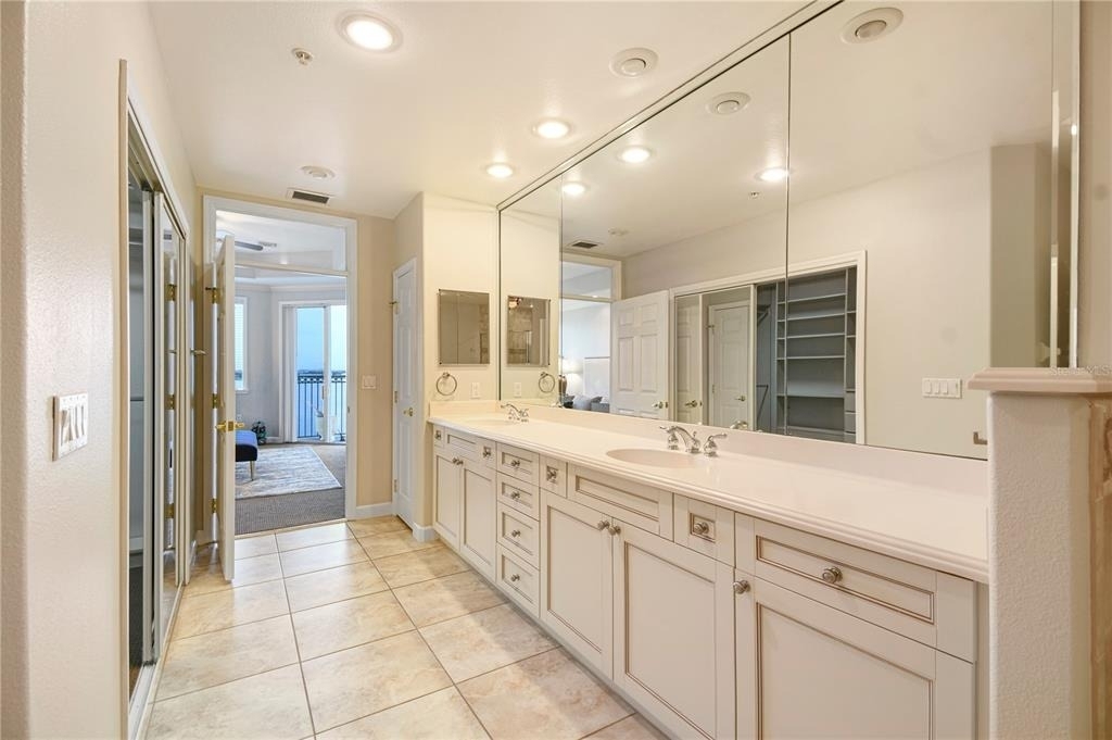 8749 The Esplanade - Photo 25