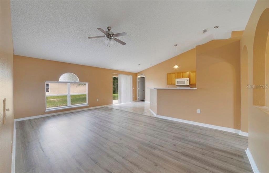 1907 Manatee Drive - Photo 3