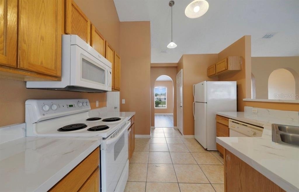 1907 Manatee Drive - Photo 1