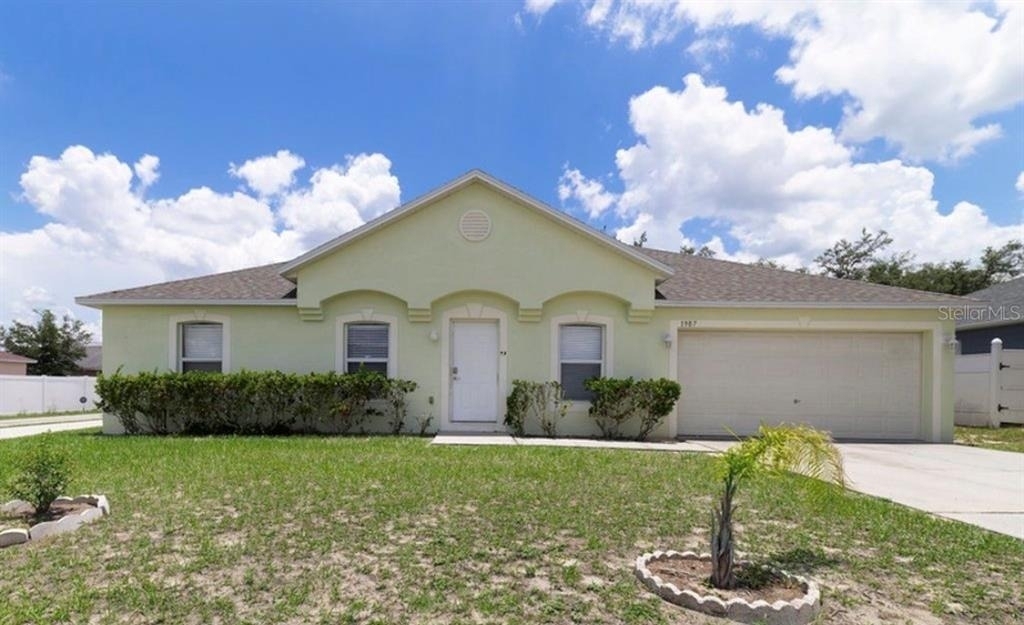 1907 Manatee Drive - Photo 0