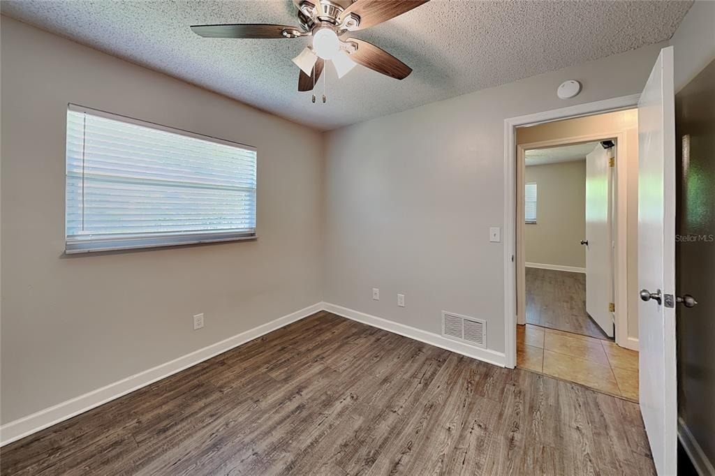 1016 Manchester Circle - Photo 11
