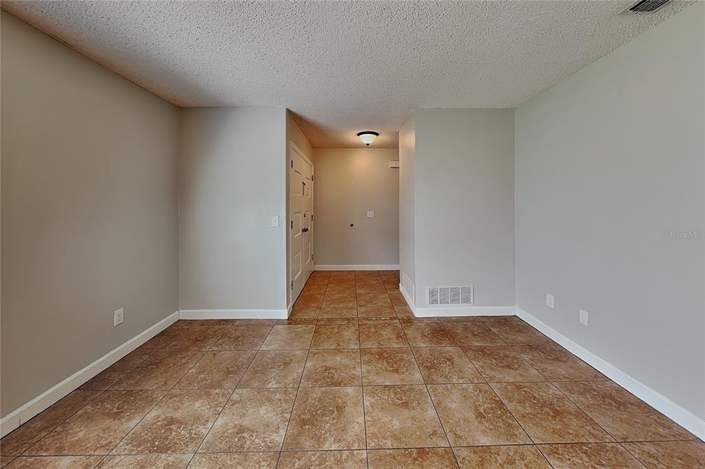 1016 Manchester Circle - Photo 1