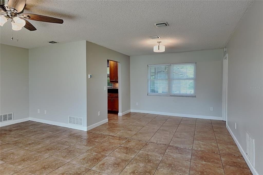 1016 Manchester Circle - Photo 4