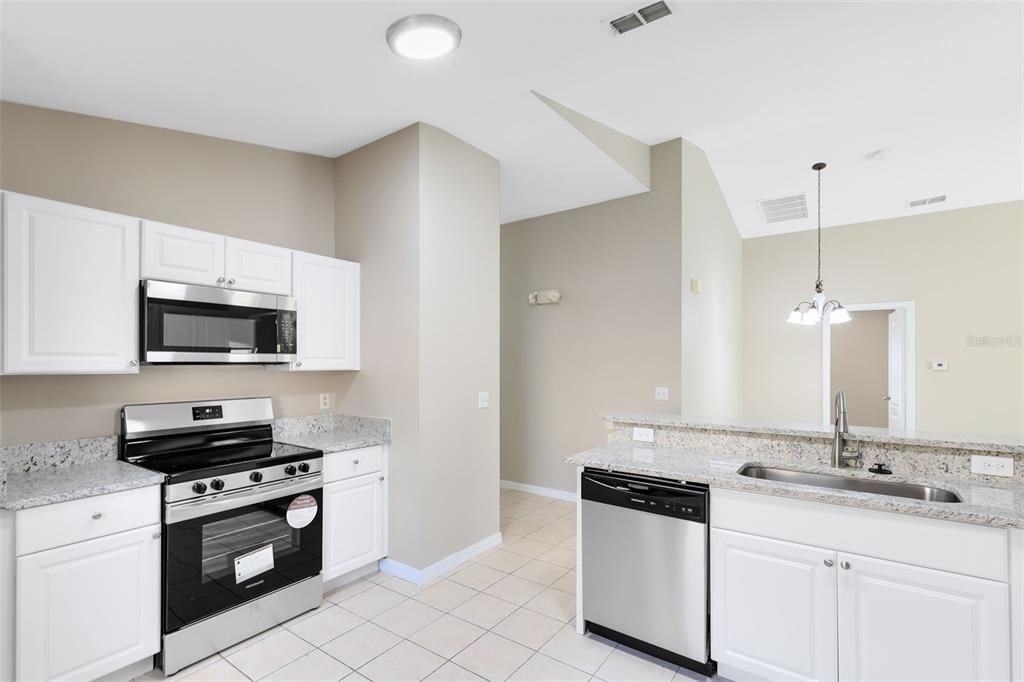 139 Ridgebrook Court - Photo 2