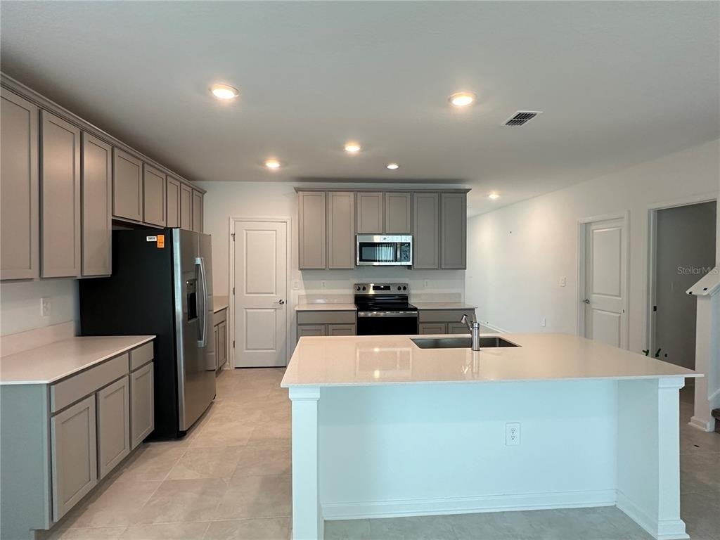 4039 Ambrose Avenue - Photo 8