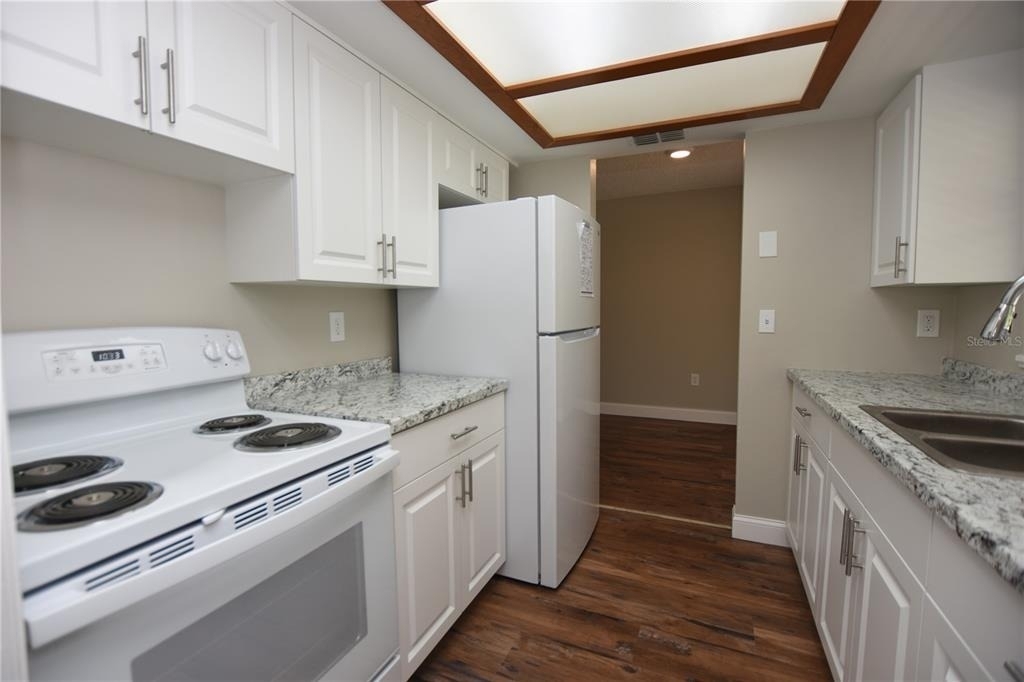 1224 Waterview Boulevard E - Photo 2