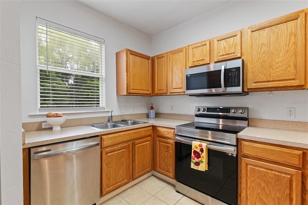 6519 W Newberry Road - Photo 8
