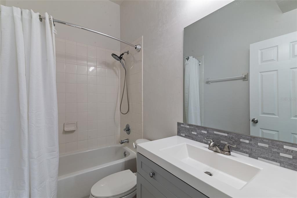 6519 W Newberry Road - Photo 20