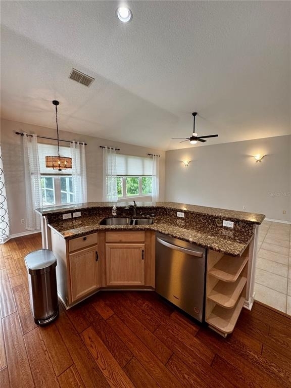 2001 Park Forest Boulevard - Photo 8