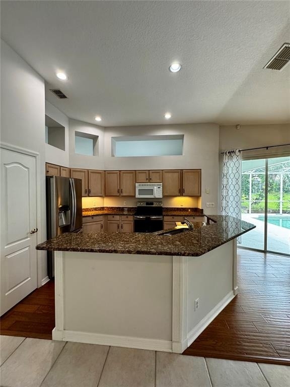 2001 Park Forest Boulevard - Photo 9