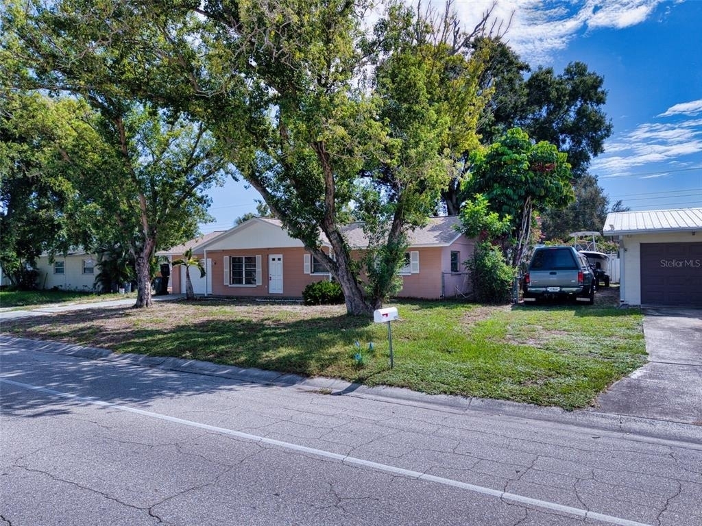 4115 37th Street W - Photo 1