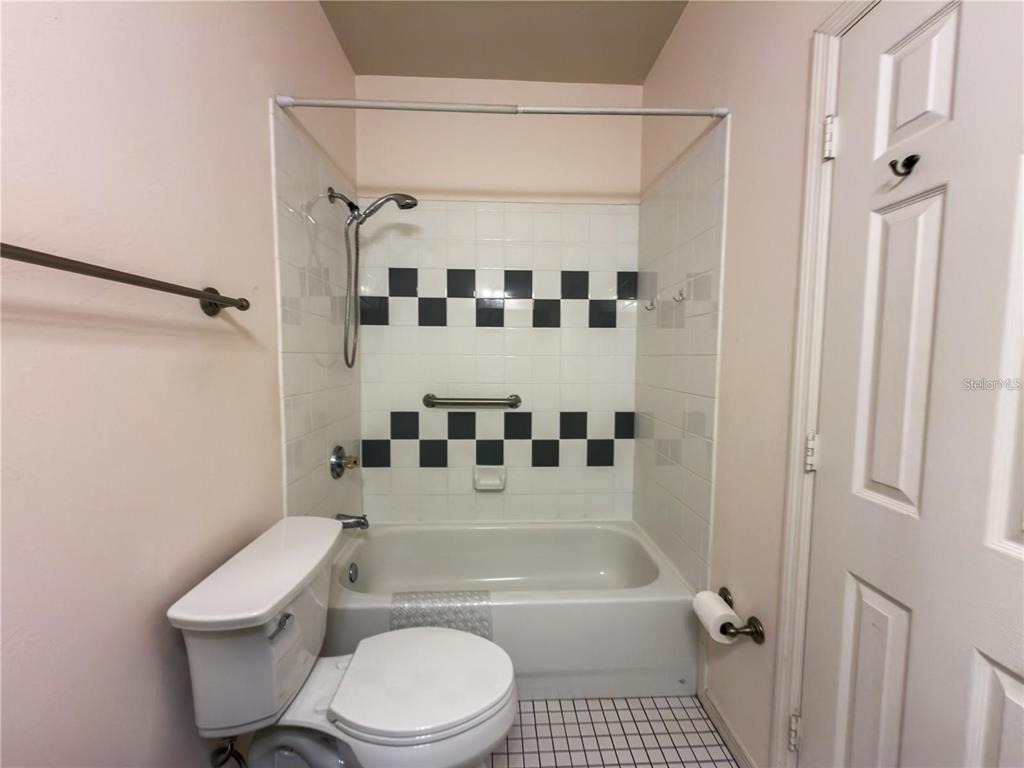7669 Plantation Circle - Photo 13