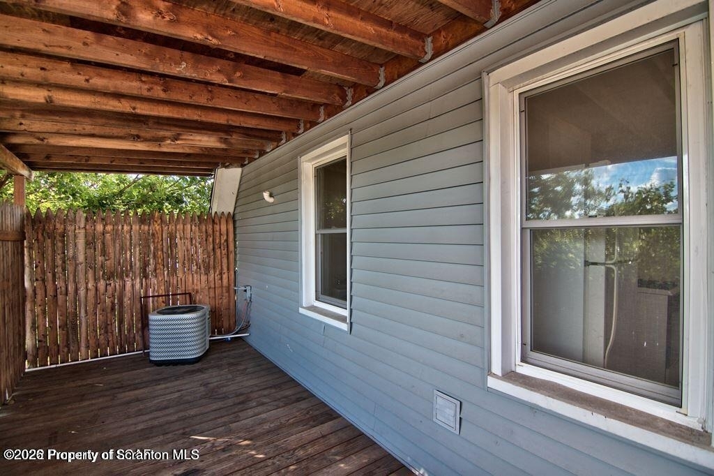 34 1/2 John Street - Photo 22