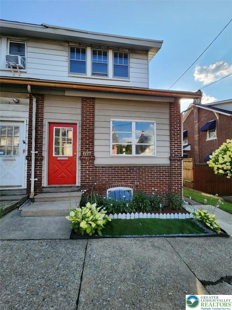 2440 S 4th Street - Photo 0
