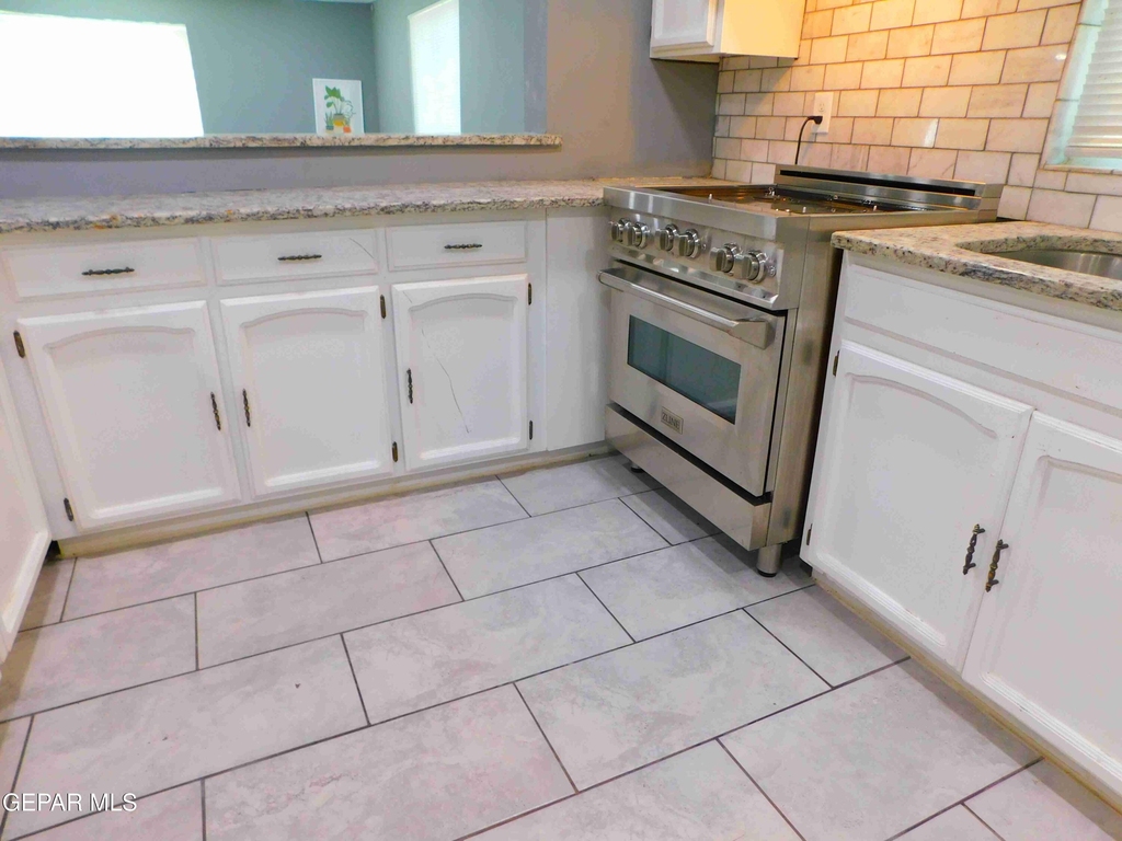 712 Ascencion Street - Photo 8