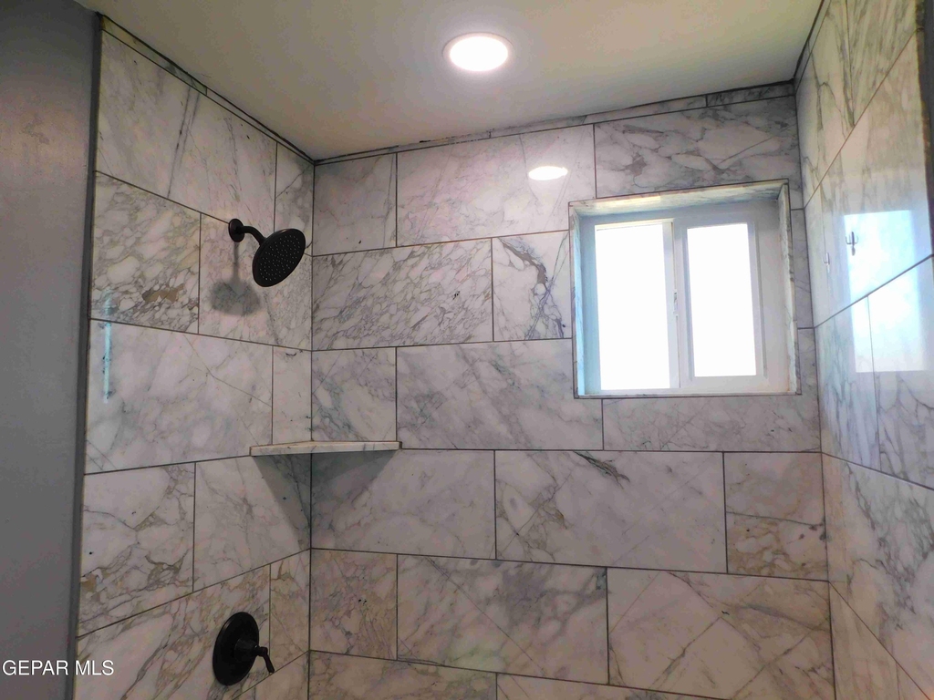 712 Ascencion Street - Photo 14
