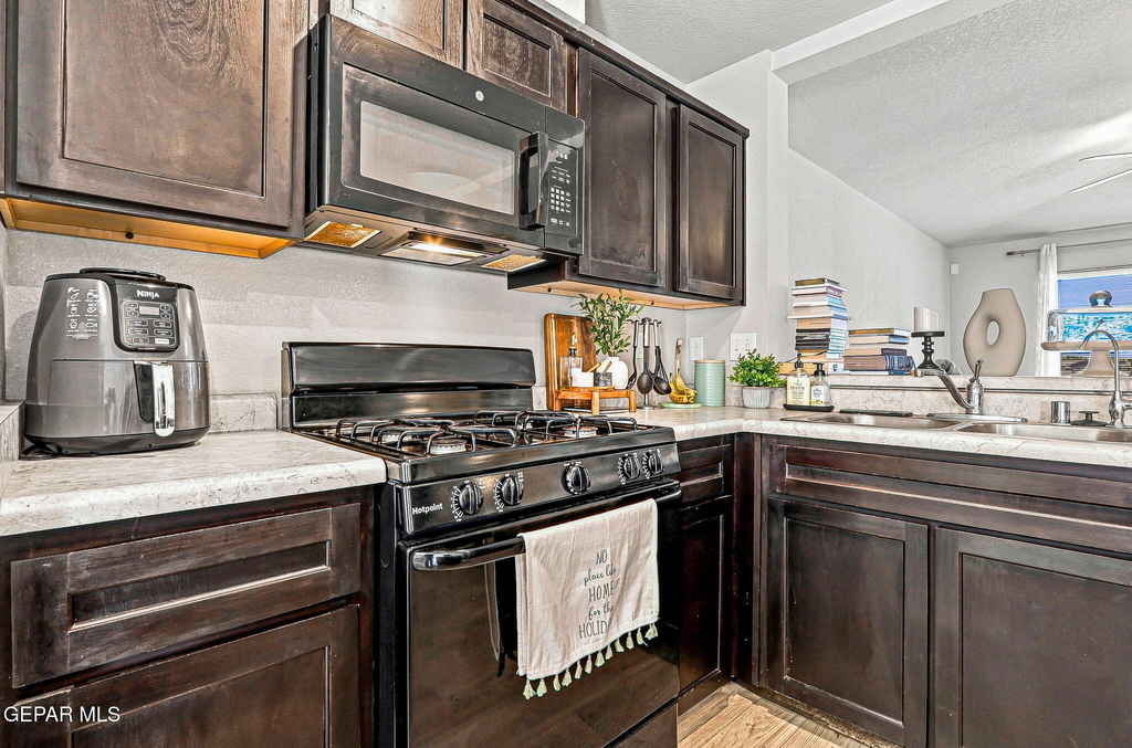 14552 Mescal Bean Court - Photo 9