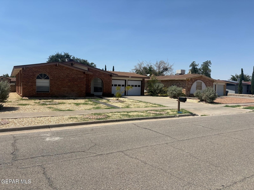 3417 Guthrie Street - Photo 0