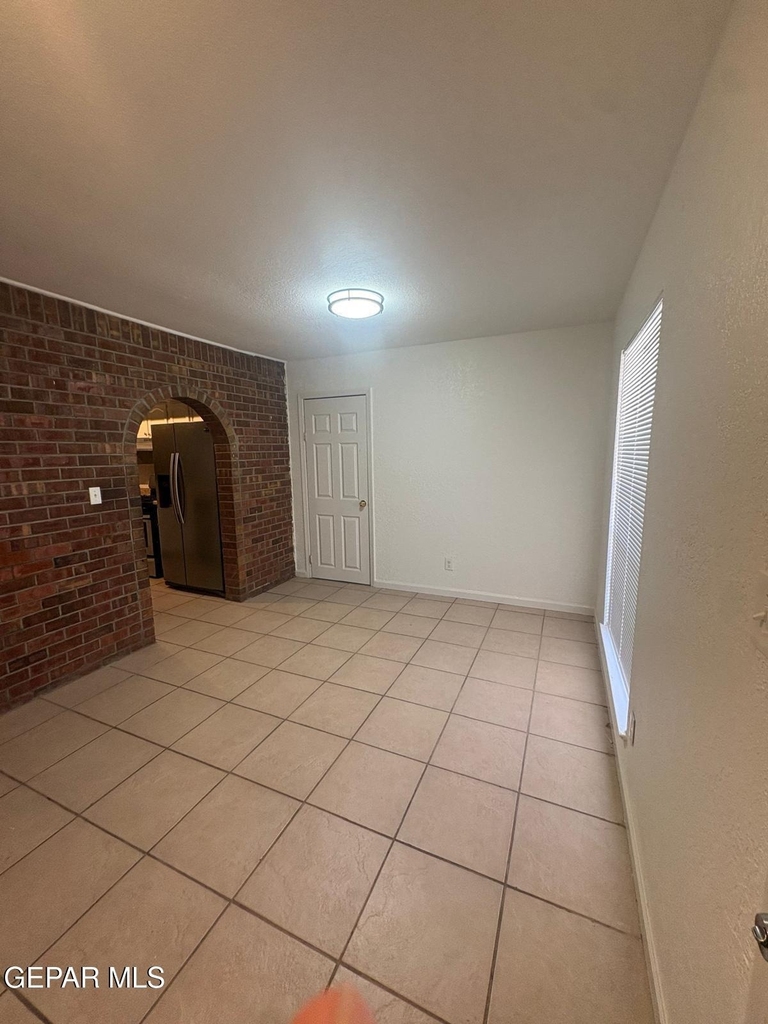 3417 Guthrie Street - Photo 3