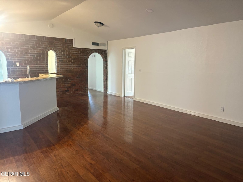 3417 Guthrie Street - Photo 6