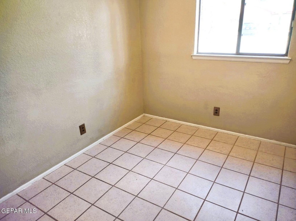 725 Arredondo Drive - Photo 7