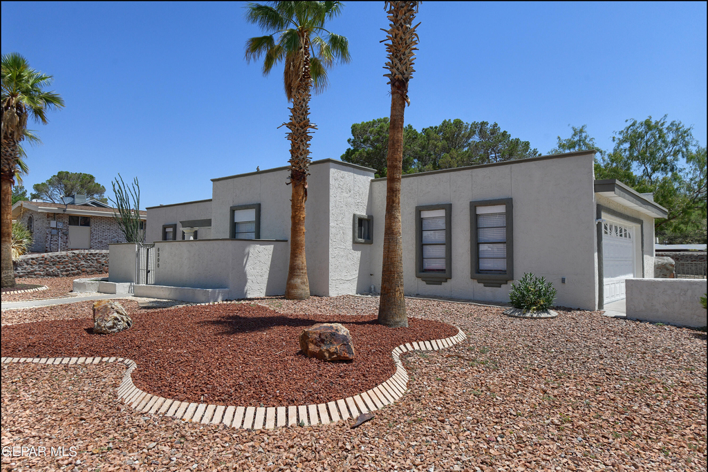 6300 Jebel Way - Photo 2