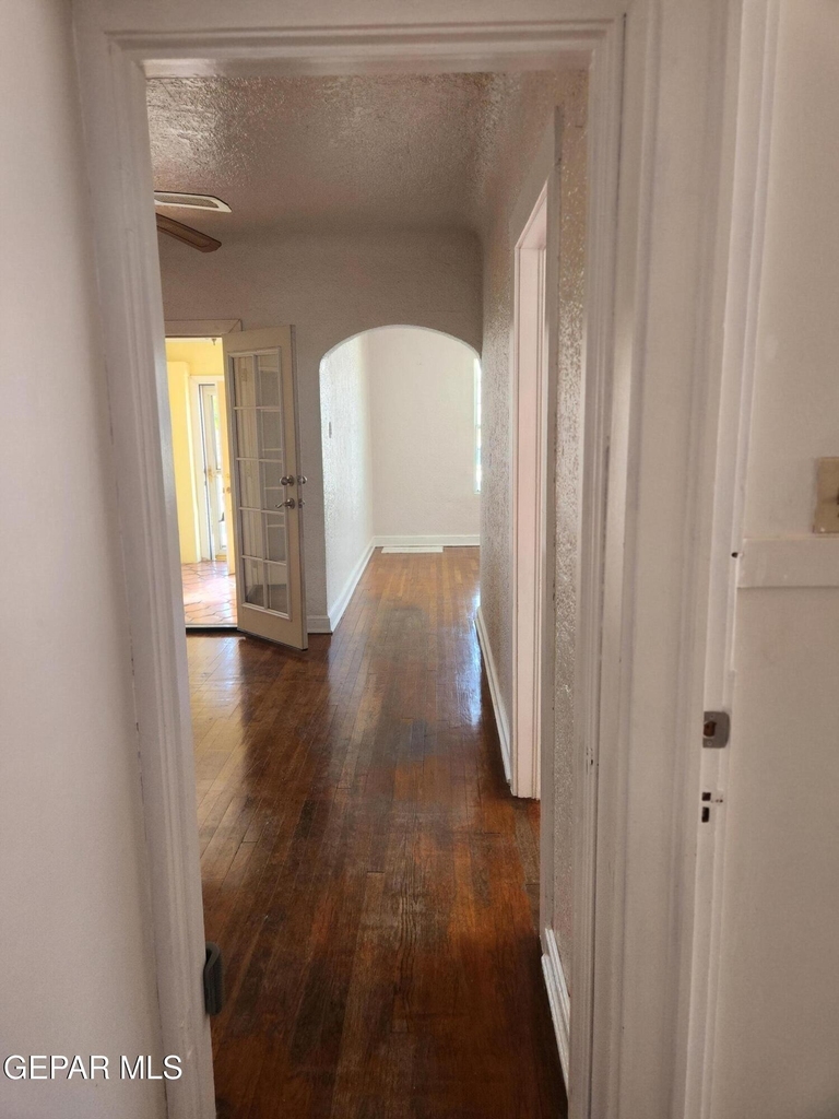 4002 Hueco Avenue - Photo 4