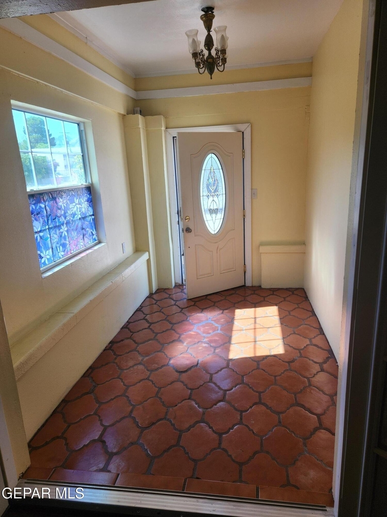 4002 Hueco Avenue - Photo 7