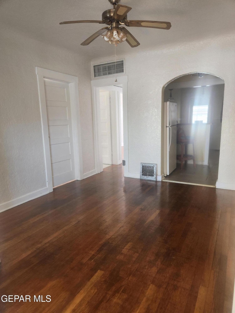 4002 Hueco Avenue - Photo 2