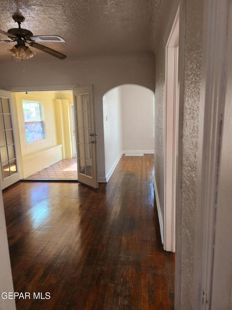 4002 Hueco Avenue - Photo 3