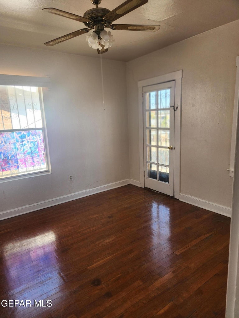 4002 Hueco Avenue - Photo 11