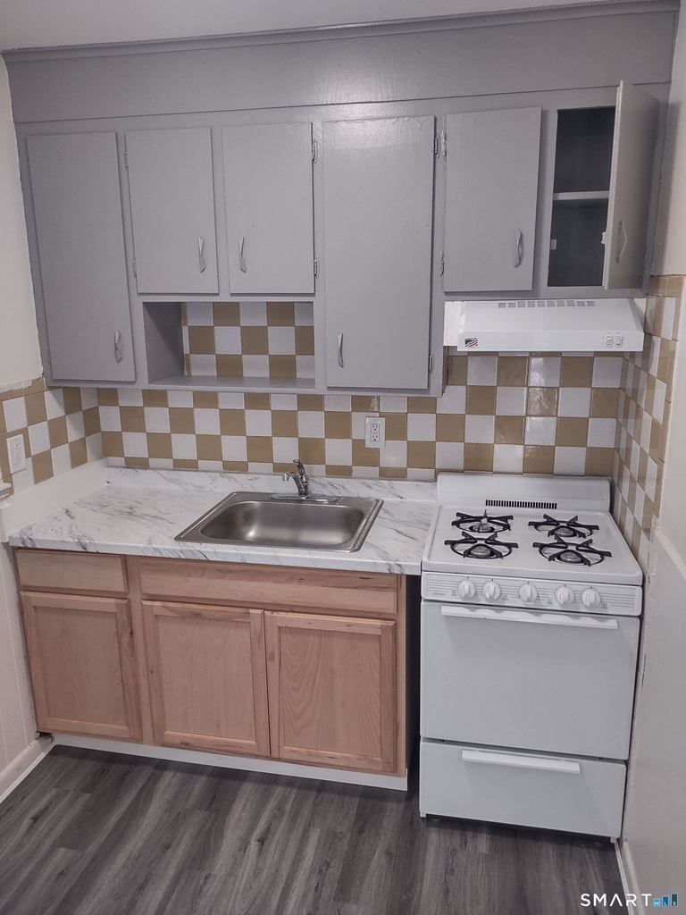 139 Pennsylvania Avenue - Photo 3