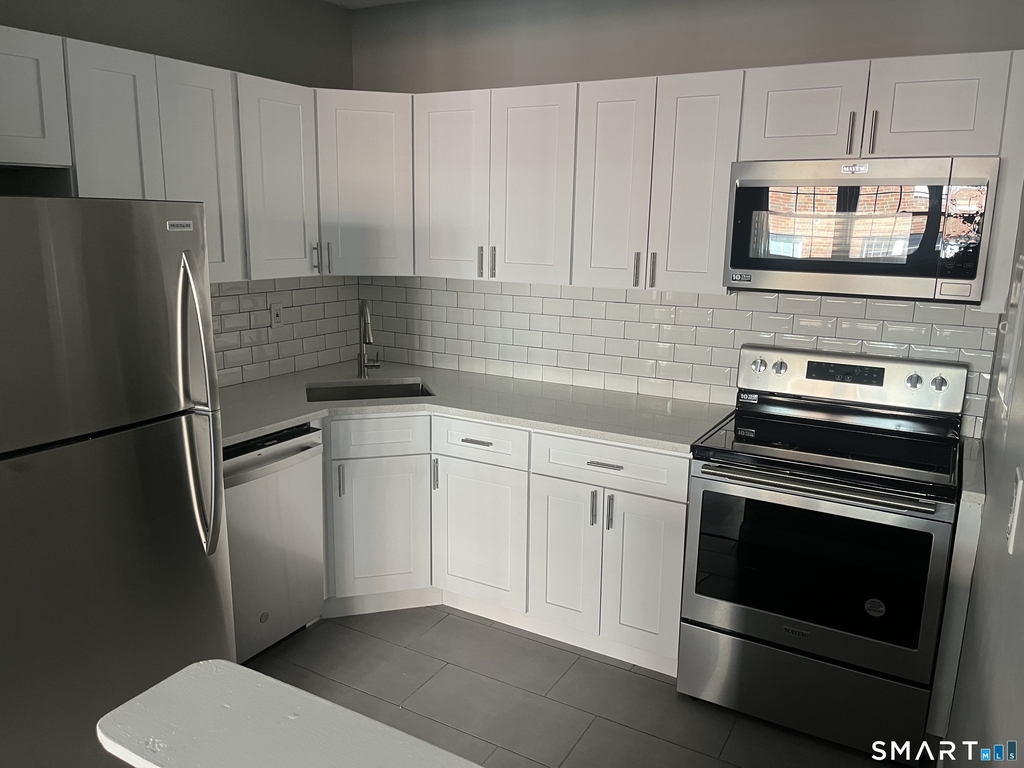 116 Elizabeth Street - Photo 0