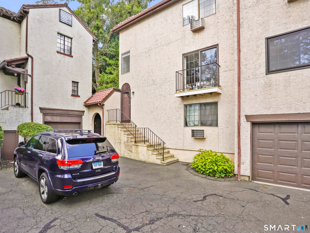 272 Hubbard Avenue - Photo 28
