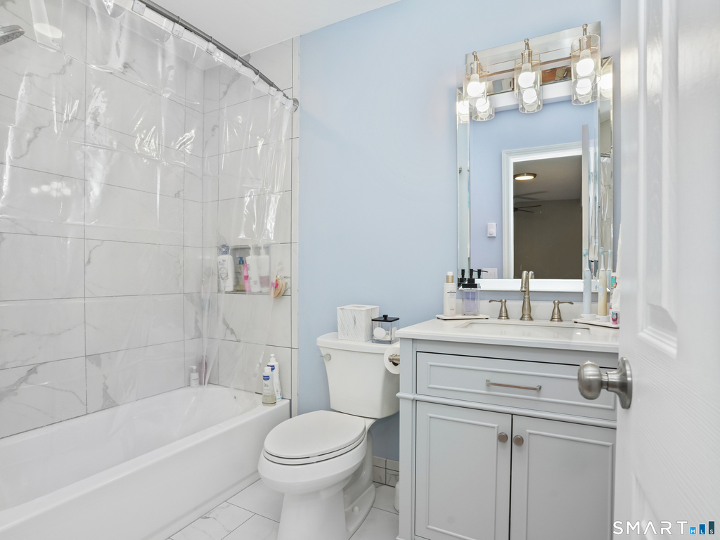 272 Hubbard Avenue - Photo 18
