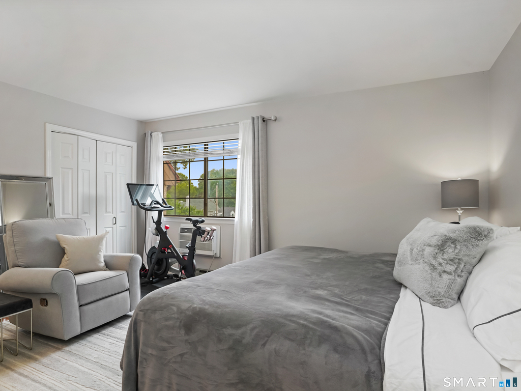 272 Hubbard Avenue - Photo 19