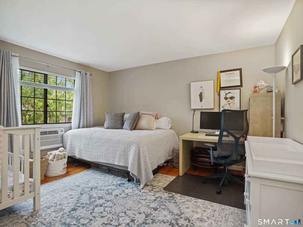 272 Hubbard Avenue - Photo 24